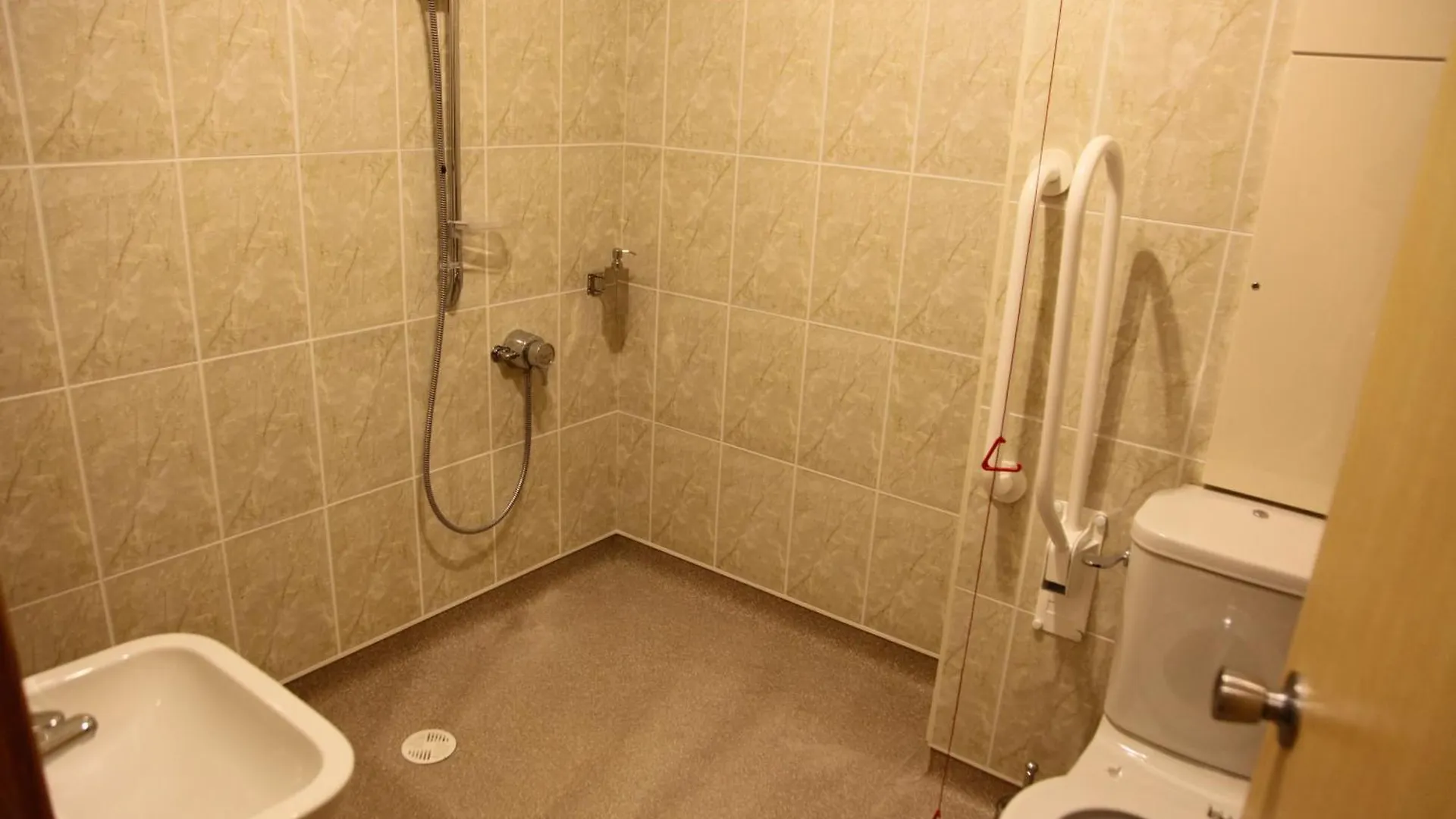 ***  Cambridge Hotel Huddersfield United Kingdom